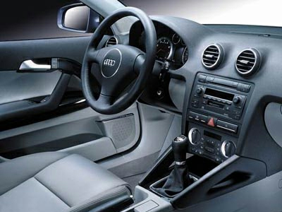 Переходная рамка AVIS AVS500FR для AUDI A3 (2003-н.в.), 2DIN (#001)