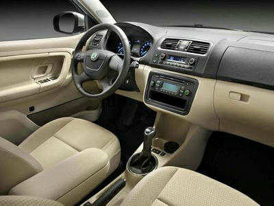 Переходная рамка AVIS AVS500FR для SKODA FABIA (2010-...)/ YETI/ OCTAVIA (2009-...)(комплектация штатный монитор), 2DIN (#146)