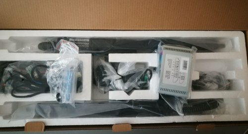 Электропривод двери багажника Autolifttech для Toyota Highlander 2009-2022 <br/>
Электропривод двери багажника для Toyota Highlander 2009-2022 годов выпуска.<br />
<br />
 - Электропривод работает как от кнопок в салоне и на двери багажника, так и от штатного брелка\ключа автомобиля.<br />
 - В устройство встроена система защиты от защемления, которая возвращает дверь в исходную позицию при возникновении препятствия на пути закрытия двери багажника.<br />
 - Процесс работы системы дополнительно сопровождается звуковым сигналом.<br />
<br />
Установка комплекта производиться без нарушения штатной проводки. Все разъёмы выполнены по технологии pin-to-pin (разъём-в-разъём).Привод выполнен по технологии "Soft Close" . Дверь медленно и тихо закрывается не производя никаких хлопков.<br />
<br />
Комплектация установочного комплекта:<br />
 - Электро упоры<br />
 - Блок управления<br />
 - Комплект проводки  <br />
 - Кнопки в салон и на дверь<br />
 - Кронштейны <br />
 - Электронный замок.<br />
<br />
<iframe width="560" height="315" src="https://www.youtube.com/embed/OdcEamy7VVY" title="YouTube video player" frameborder="0" allow="accelerometer; autoplay; clipboard-write; encrypted-media; gyroscope; picture-in-picture; web-share" allowfullscreen></iframe>