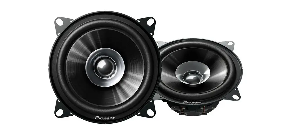 Акустика коаксиальная Pioneer TS-G1010S. 10 см (4 дюйм.), Мощность динамиков 30 Вт (номинальная), 210 Вт (максимальная).