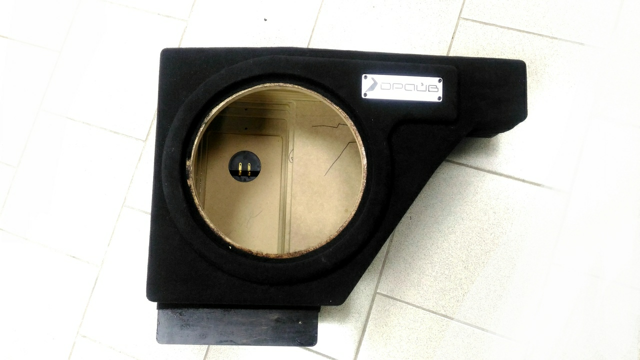 Короб стелс Ford Focus 2 (седан) 10″