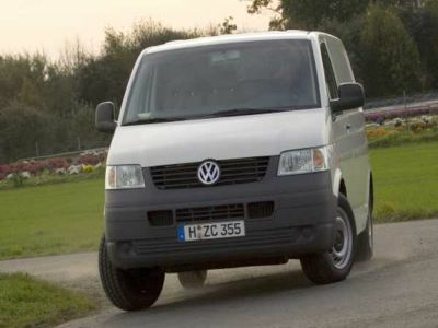 Переходная рамка AVIS AVS500FR для VOLKSWAGEN TOUAREG (2003-2011) / MULTIVAN (2003-2011) / TRANSPORTER (2004-2008), 2DIN (#148)