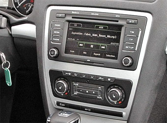 Incar RSC-N04 - Переходная рамка Skoda Octavia A5 (2004-2013) / Yeti 2009+ (2-din)