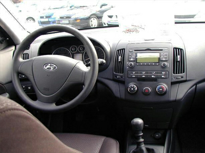 Переходная рамка AVIS AVS500FR для HYUNDAI I-30 с кондиционером, 2DIN (#038)