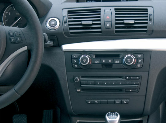 Incar RBW-E81 - Переходная рамка BMW-1 (E81/82/87/88) 2007-2011 Clima 2din (крепеж)