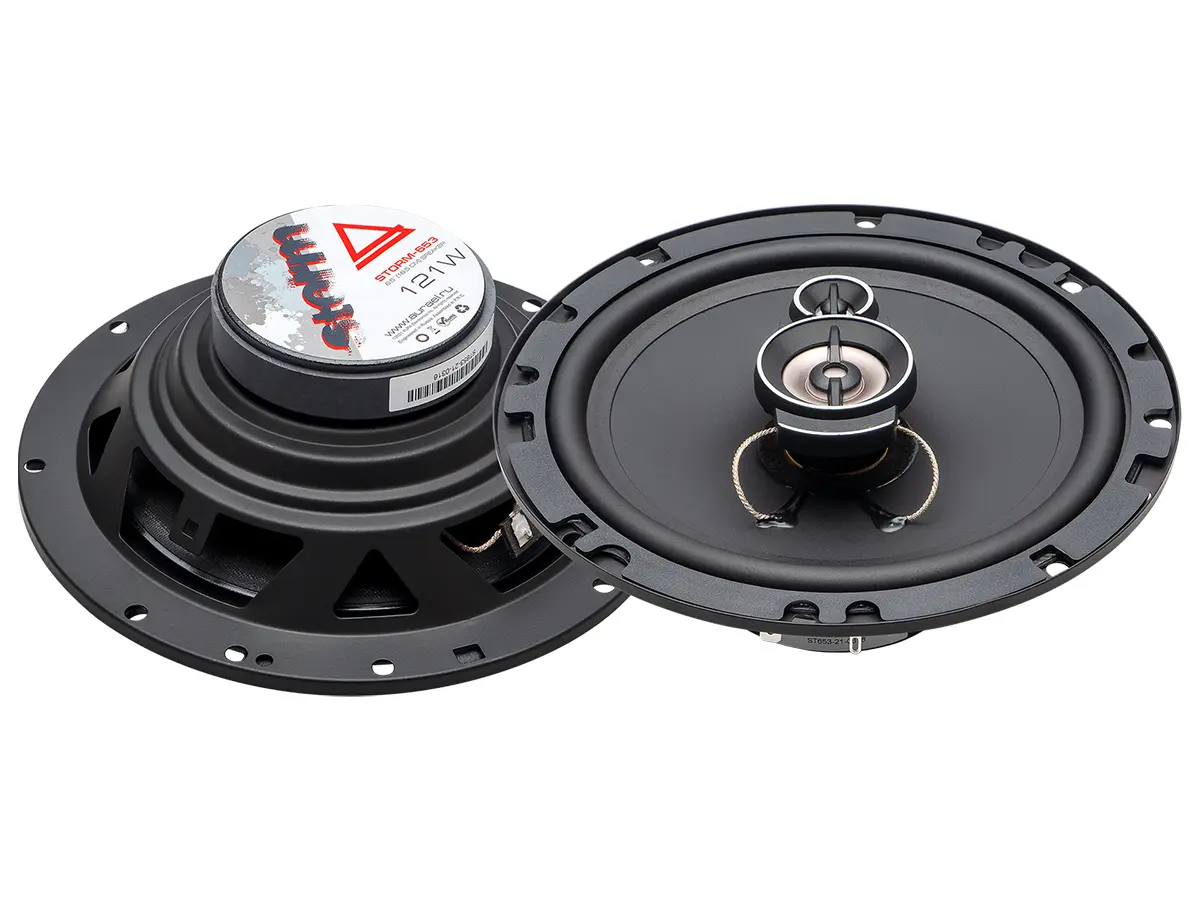 Акустика коаксиальная Aura Storm-653. 16.5 см (6.5 дюйм.), Мощность динамиков 61 Вт (номинальная), 121 Вт (максимальная).