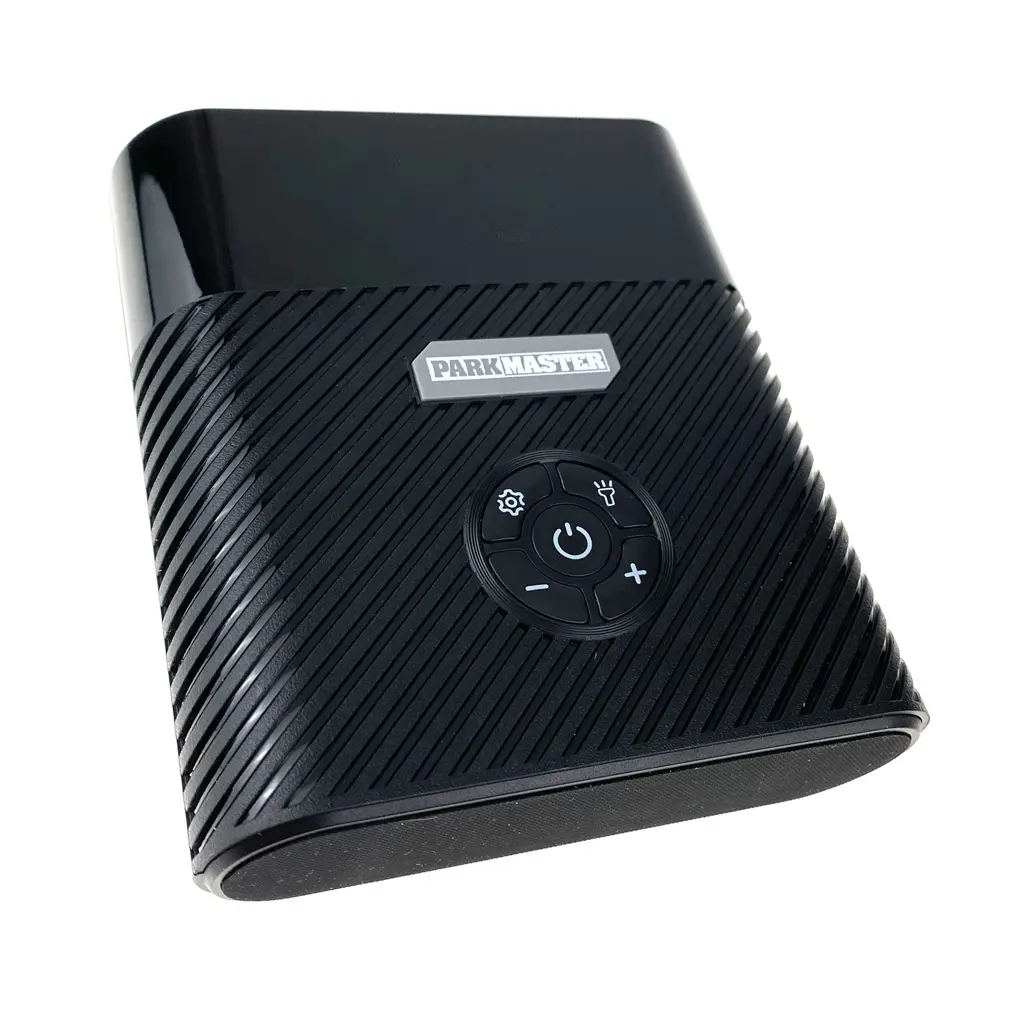ParkMaster JS-2c <br/>Пуско-зарядное устройство с компрессором ParkMaster JS-2С<br />
<br />
• запуск двигателя<br />
• зарядка и питание USB-устройств<br />
• встроенная литиевая батарея 8800мАч<br />
• 2 режима фонаря<br />
• быстрая и мощная зарядка колеса<br />
• подходит для автомобилей, мотоциклов, велосипедов, мячей<br />
• измерение давления в колесе<br />