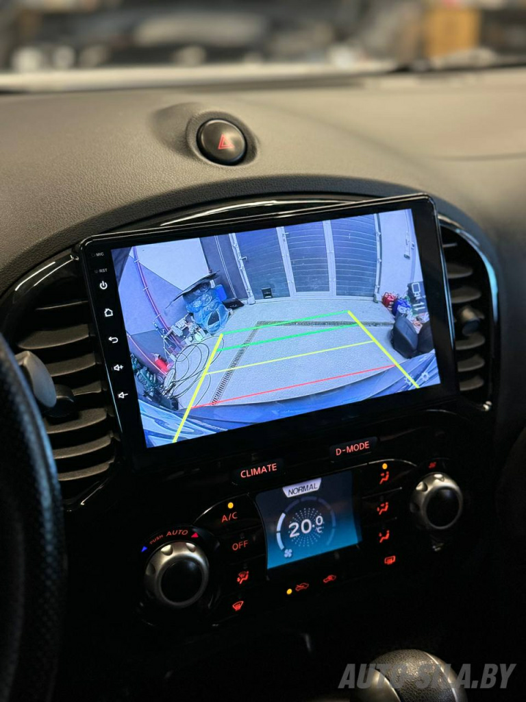 изображение с камеры заднего вида на новом экране в Nissan Juke