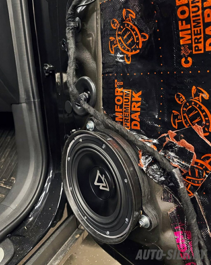 установили новую акустику Best Balance A6.5с в Джили Атлас