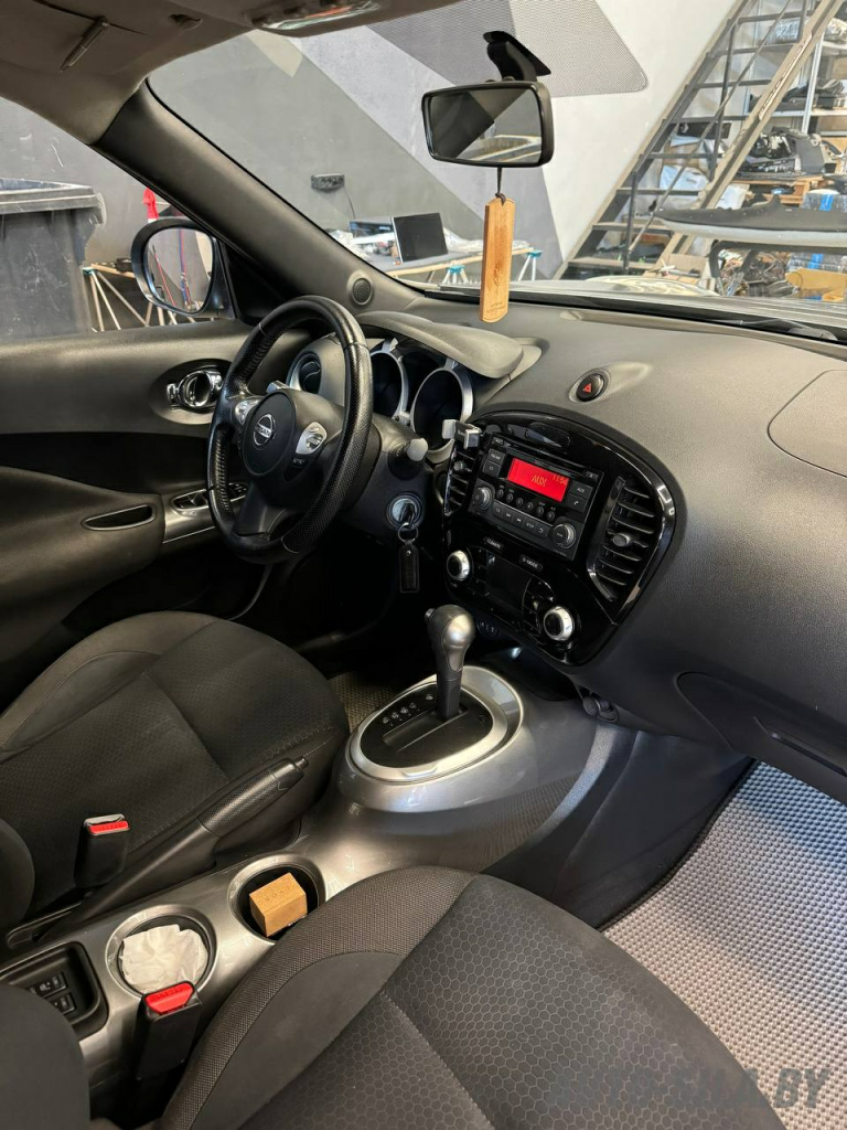 штатное головное устройство в Ниссан Жук