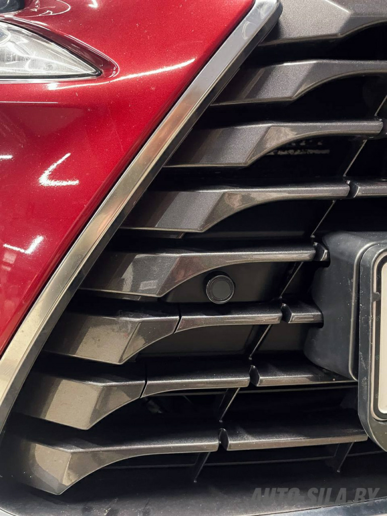 Установка парктроников в передний бампер в Лексус NX 300h