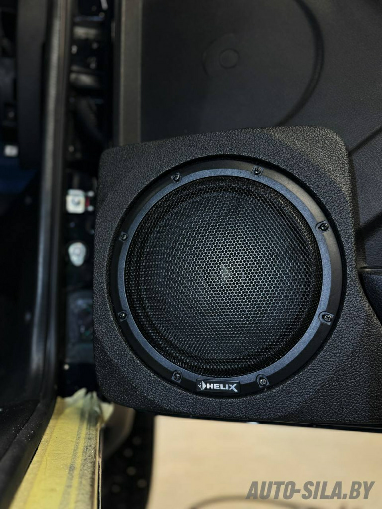 акустическая система Helix в Лада Нива