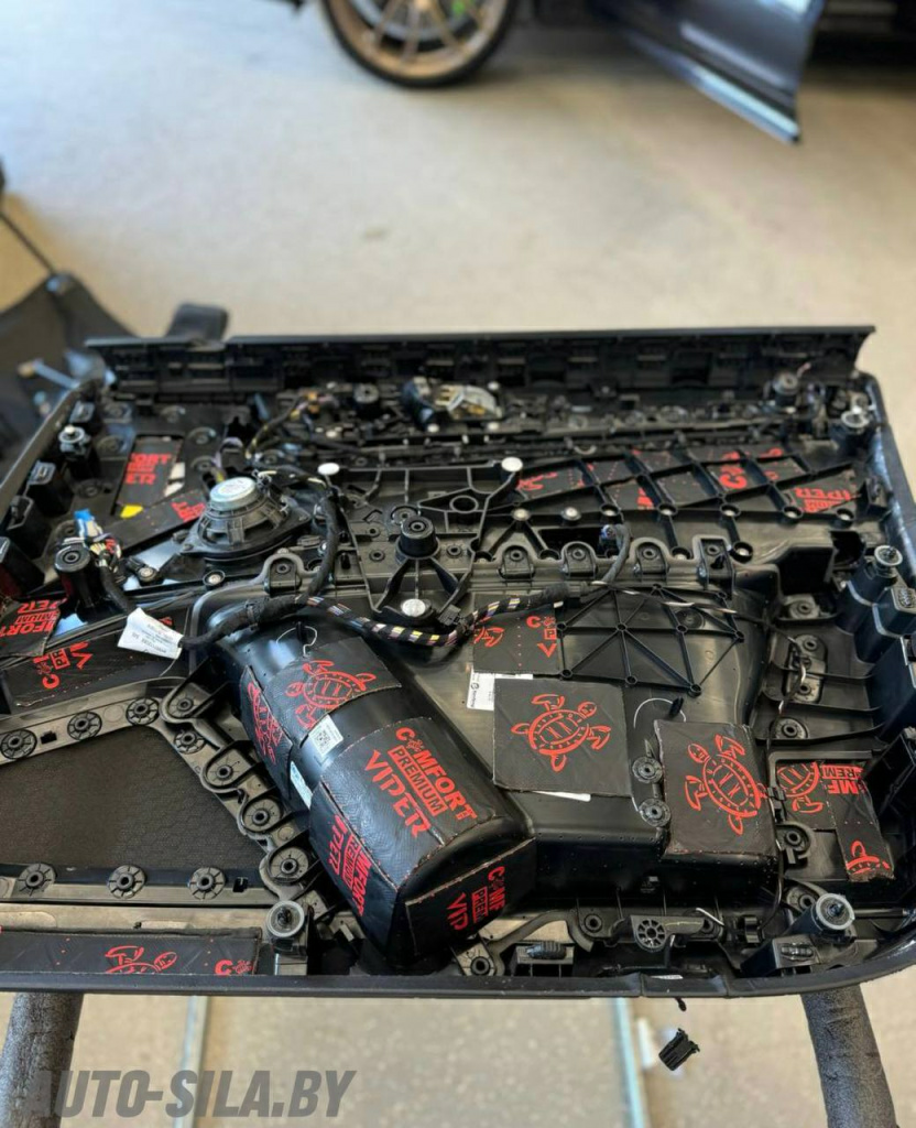 виброизоляция дверных карт материалом Comfort Mat Viper Premium