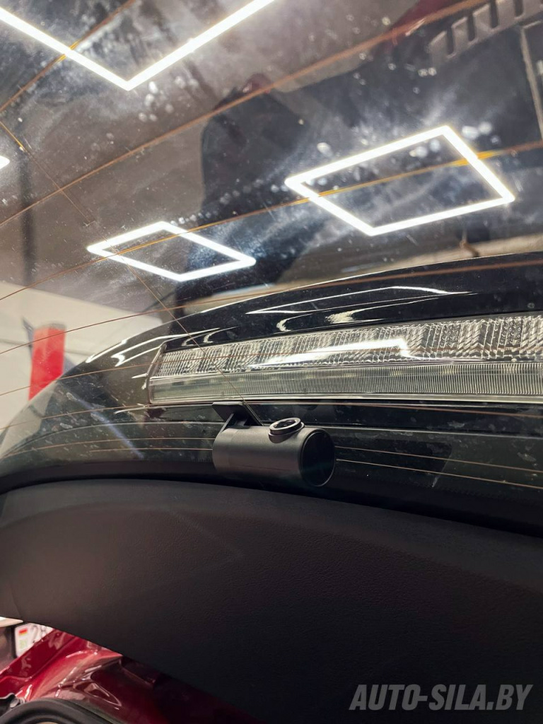 установка видеорегистратора в Lexus NX 300h