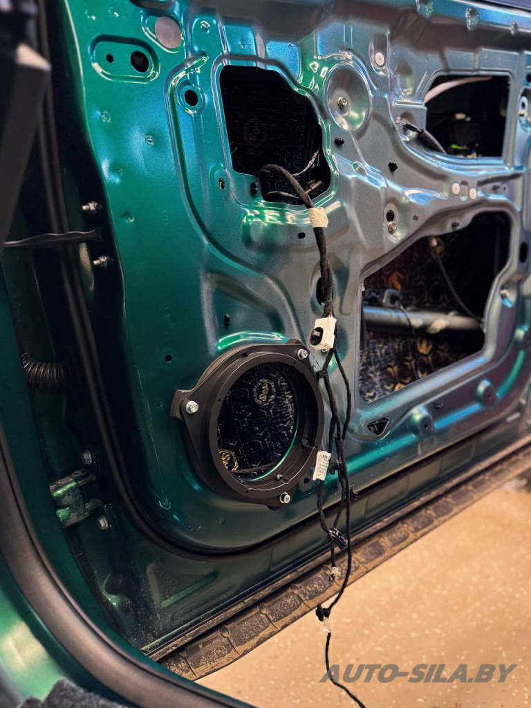 установка проставочных колец под динамики в двери