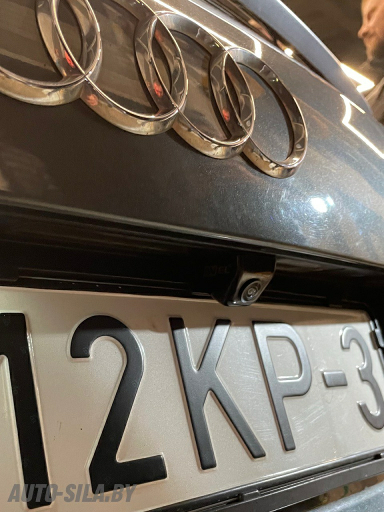 установили камеру заднего вида в Ауди А6