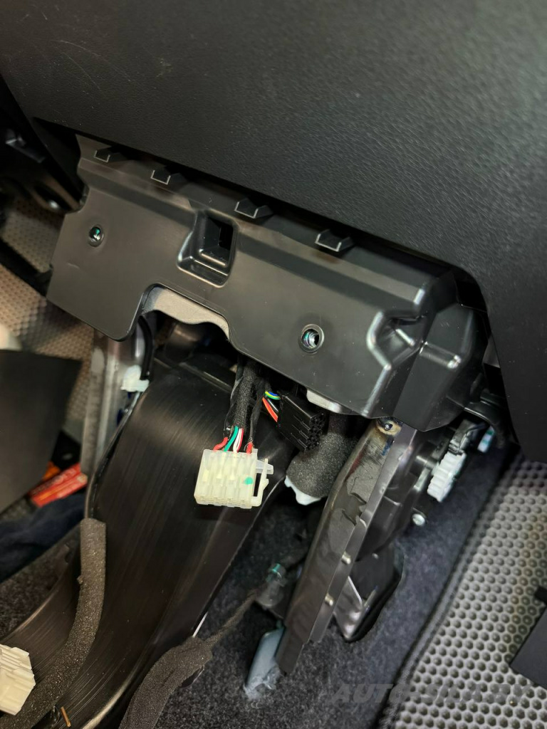 распиновка разъёма в Донгфенг