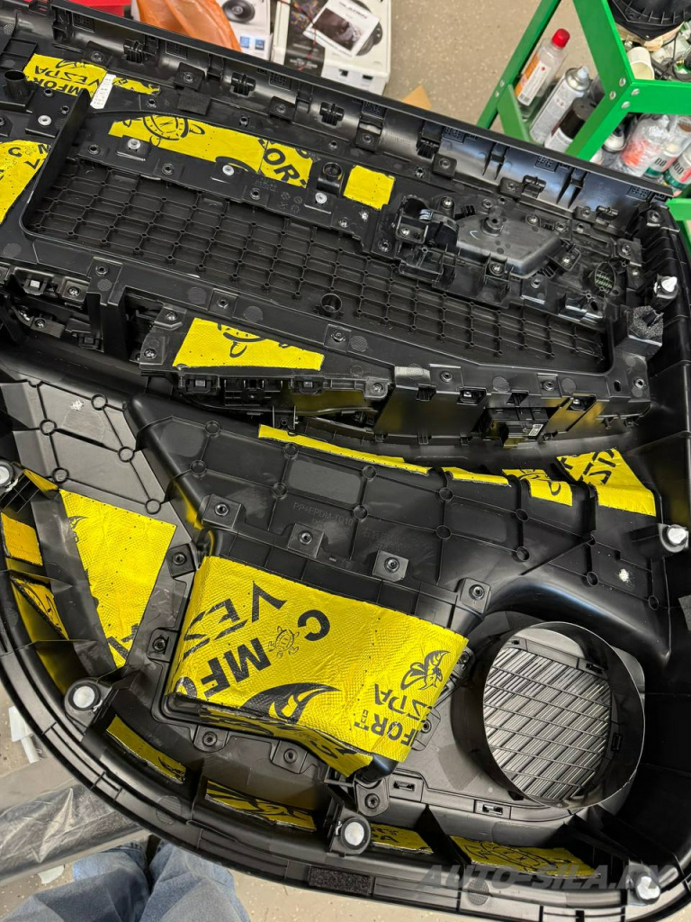 виброизоляция дверных карт