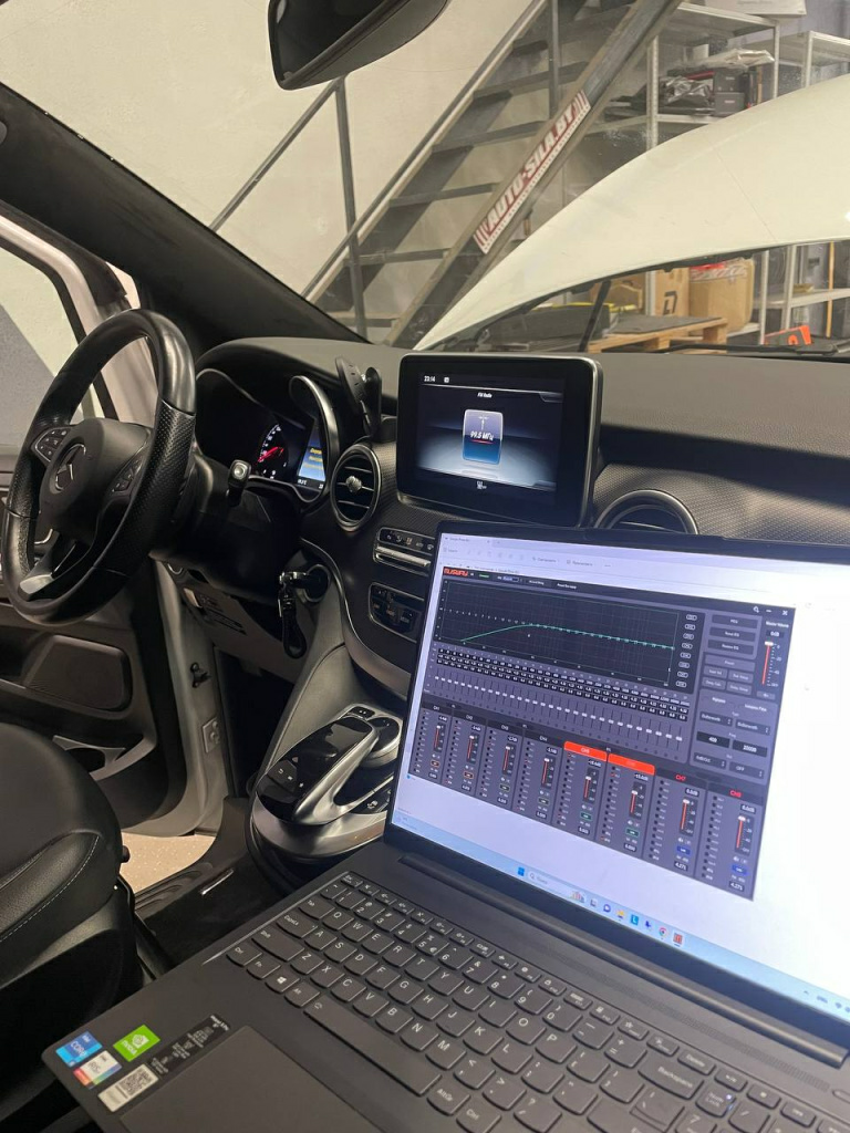 настройка новой аудиосистемы в Мерседес W447 Marco Polo Edition