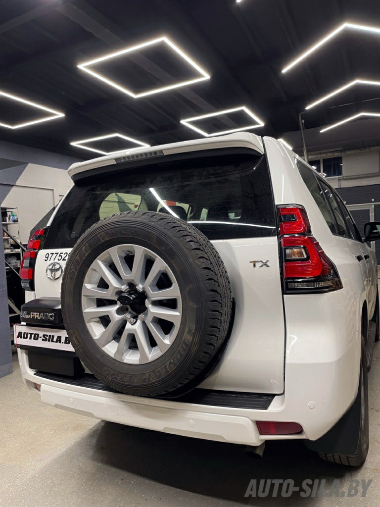 установка парктроников в Toyota Land Cruiser 150