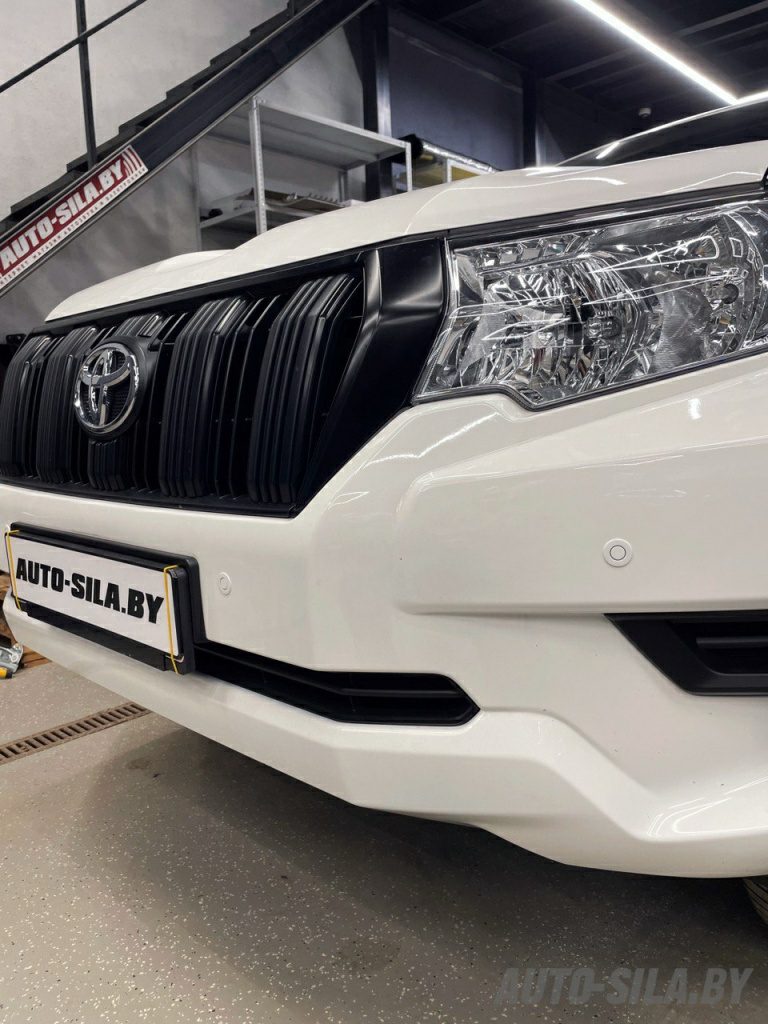 установка парктроников в Toyota Land Cruiser 150