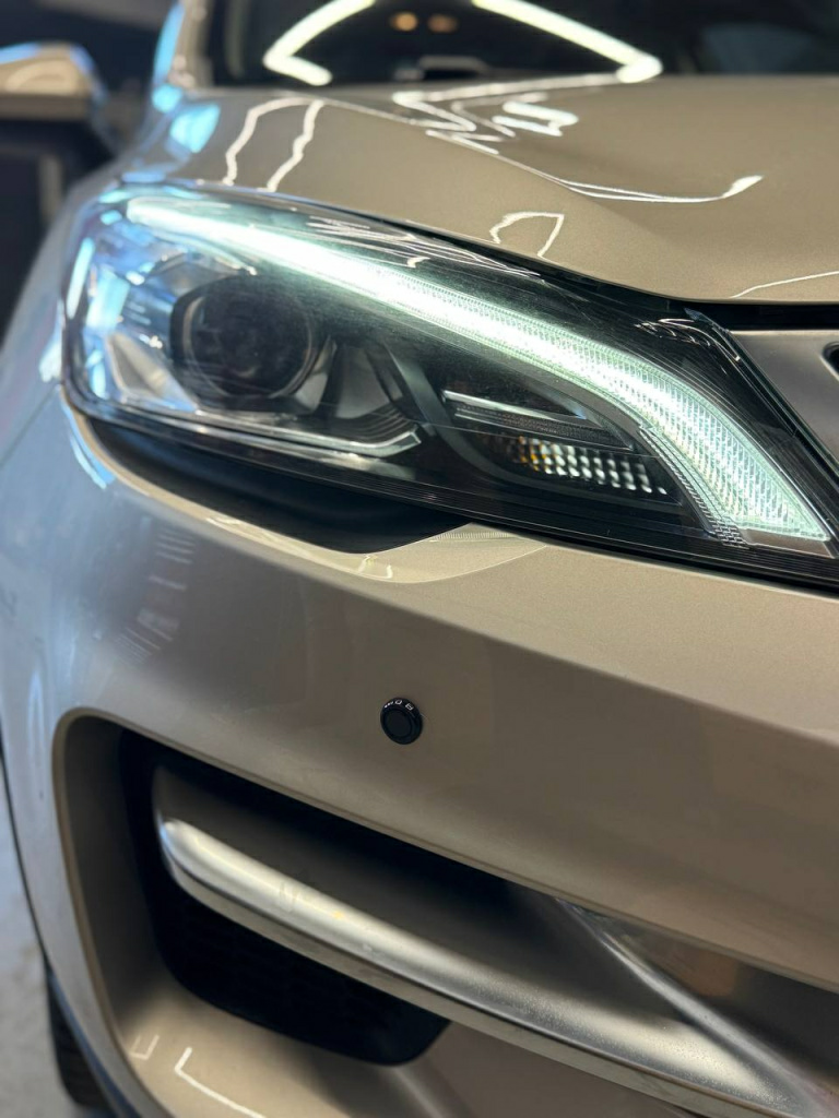 установка парктроников в Geely GS