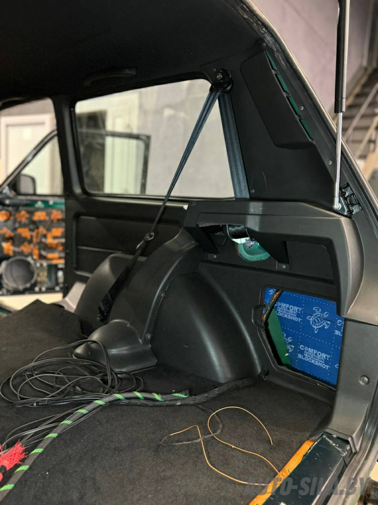 шумоизоляция салона материалом Comfort Мat Soft Wave 15