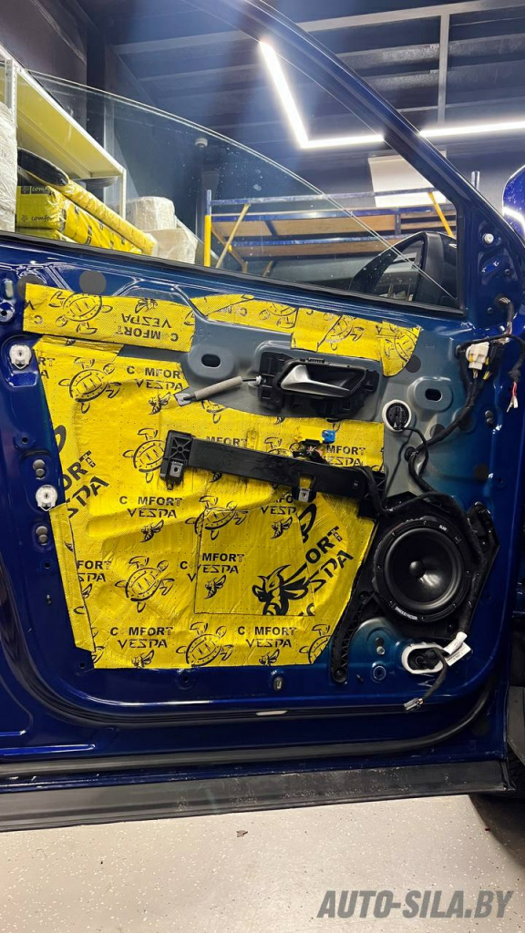 акустика BLAM 165ES и виброизоляция ComfortMat Vespa акустика BLAM 165ES и виброизоляция ComfortMat Vespa