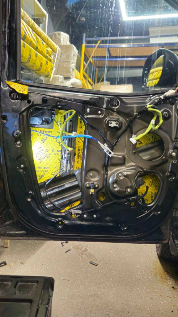  виброизоляция дверей в Hyundai Staria