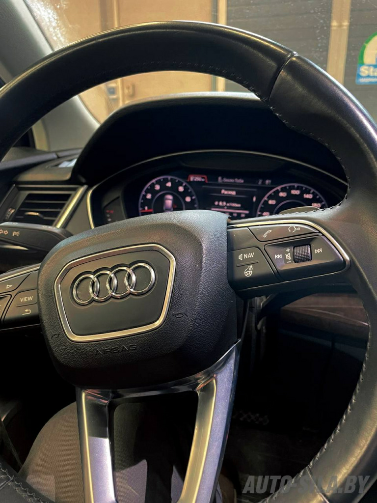 новая автомагнитола в Ауди с управлением штатными кнопками на руле