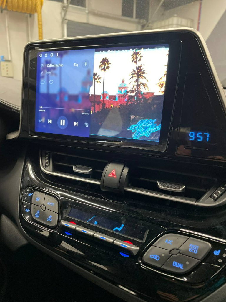 установка нового экрана TEYES CC3 в Toyota C-HR