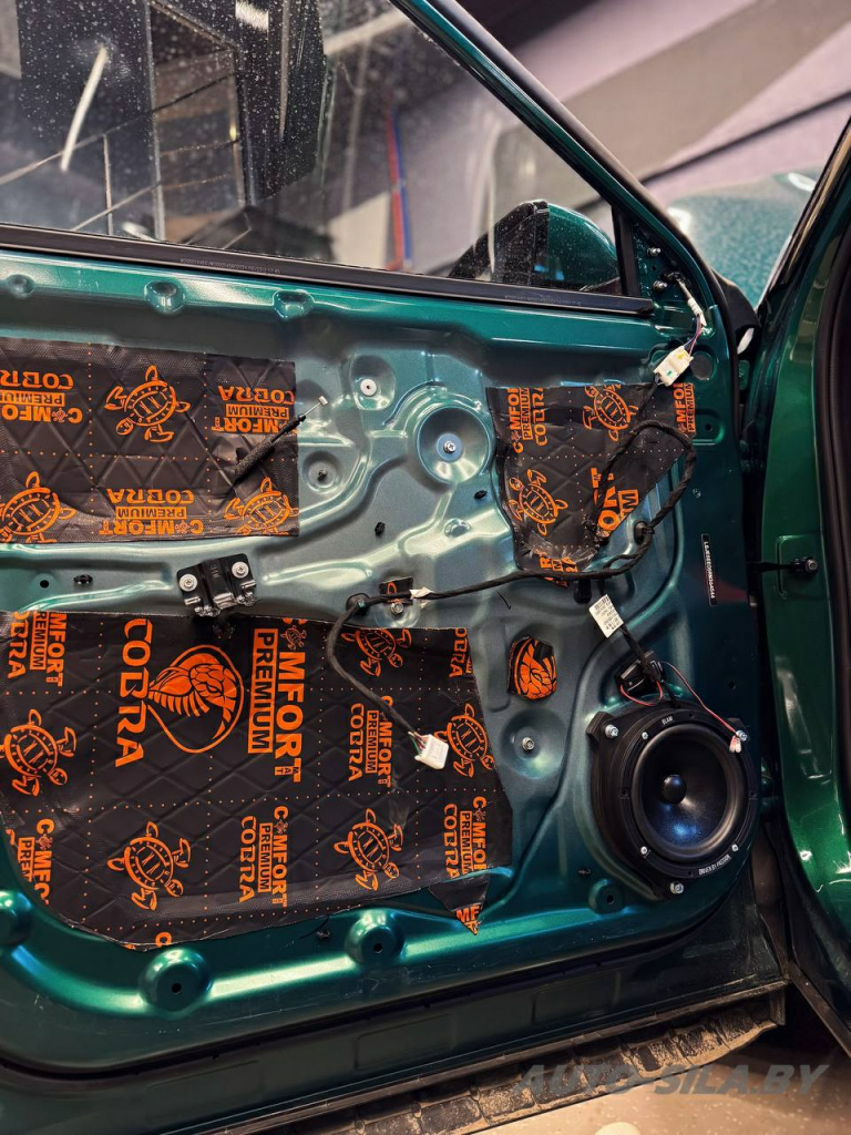 установка новой аудиосистемы BLAM 165 ES в двери Донгфенг