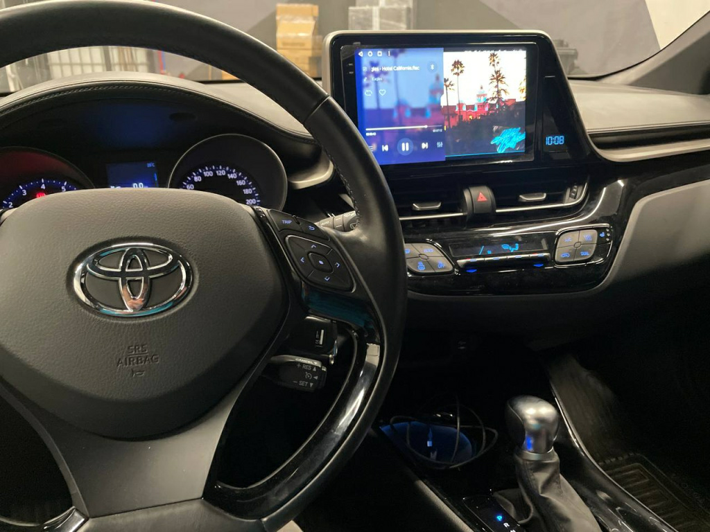 новый широкоформатный экран TEYES CC3 в Toyota C-HR