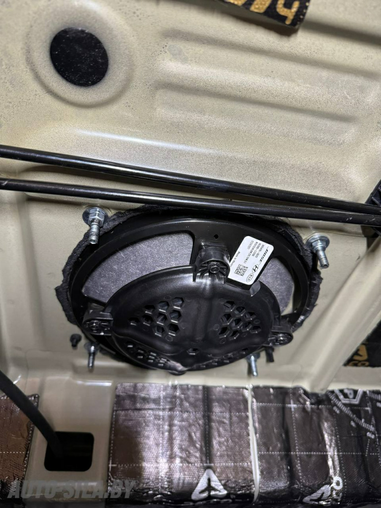 установка сабвуфера Bose в Kia K5