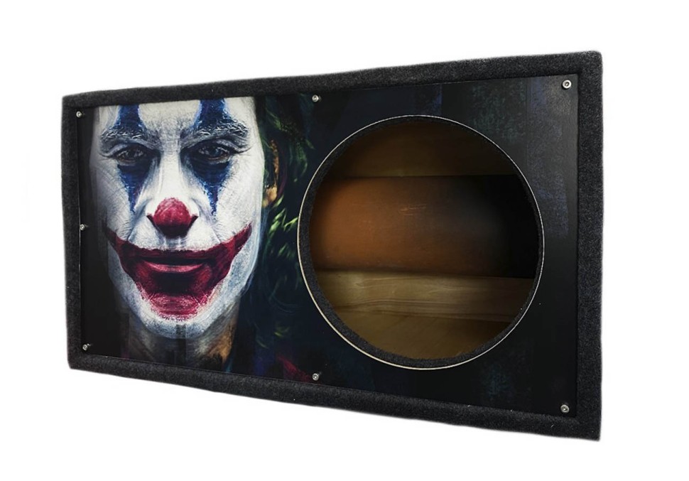Короб под сабвуфер 12" (Люкс) с трубой аэрография JOKER (K.9.9) Короб под сабвуфер 12" (Люкс) с трубой аэрография JOKER (K.9.9)