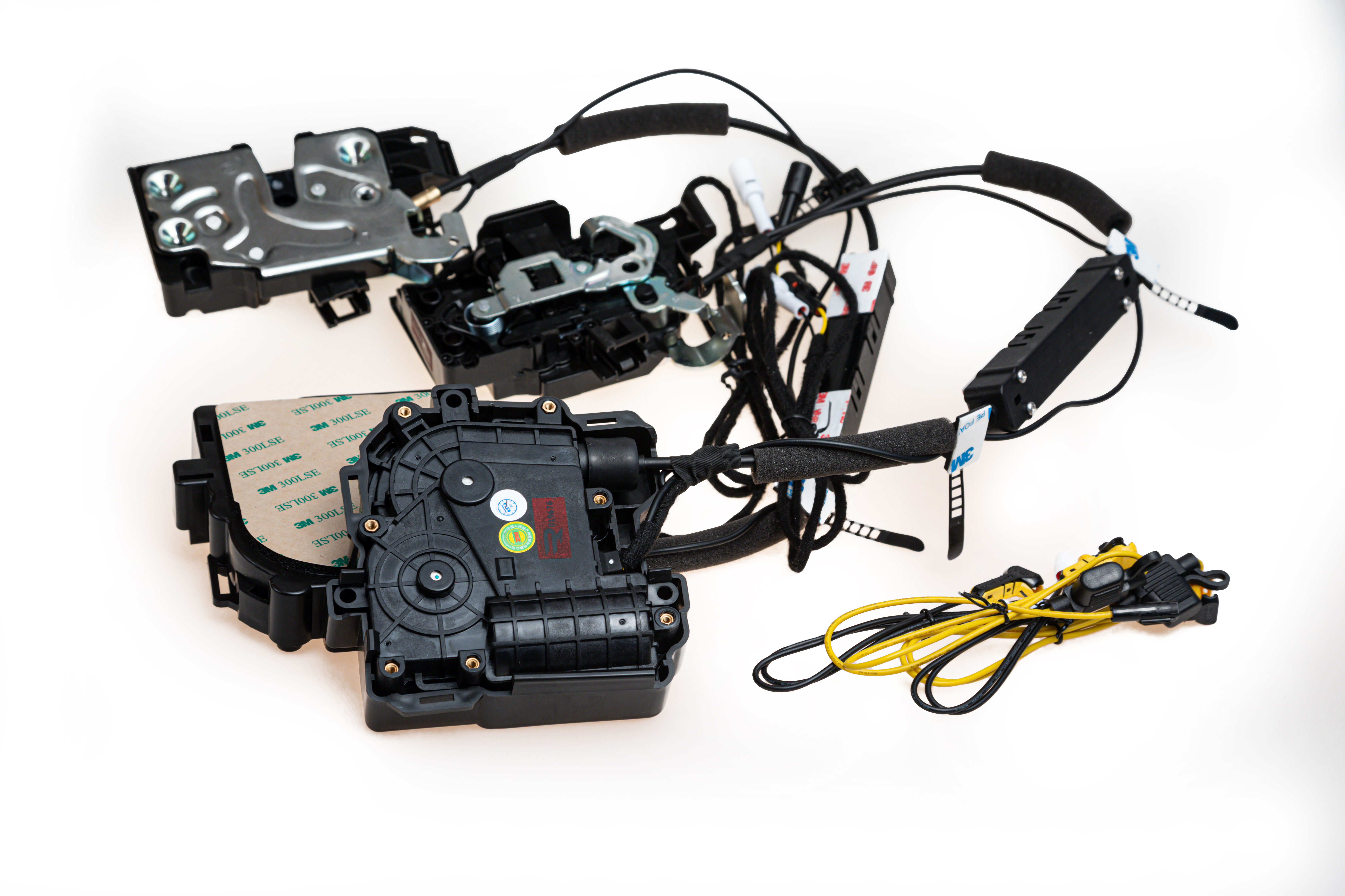 Комплект доводчиков Rulium AA-RL-VOLKS <br/>  <br />
 Совместимость: <br />
  <br />
 Audi E-Tron 2018-н.в. <br />
 Audi Q3 2019-н.в. <br />
 Audi Q6 2022-2024 <br />
 Seat Altea 2004-2015 <br />
 Seat lbiza 2012-2019 <br />
 Seat Leon 2012-2019 <br />
 Seat Leon Cupra 2014-2019 <br />
 Seat Toledo 2012-2019 <br />
 Skoda Fabia 2015-2017 <br />
 Skoda Karoq 2018-н.в. <br />
 Skoda Kodiaq 2017-н.в. <br />
 Skoda Octavia 2013-н.в. <br />
 Skoda Rapid 2013-н.в. <br />
 Skoda Scout 2014-2017 <br />
 Skoda Spaceback 2013-2019 <br />
 Skoda Superb 2014-н.в. <br />
 Skoda Yeti 2014-2019 <br />
 Volkswagen Golf 2012-2020 <br />
 Volkswagen Jetta 2014-2020 <br />
 Volkswagen Passat 2011-2018 <br />
 Volkswagen Passat CC 2012-2017 <br />
 Volkswagen Polo 2017-2020 <br />
 Volkswagen Polo Sedan 2009-2020 <br />
 Volkswagen Scirocco 2008-2017 <br />
 Volkswagen Talagon 2021-2024 <br />
 Volkswagen Tavendor 2022-2024 <br />
 Volkswagen Tayron X 2022-2024 <br />
 Volkswagen Terramont 2017-2020 <br />
 Volkswagen Tiguan 2011-н.в. <br />
  <br />