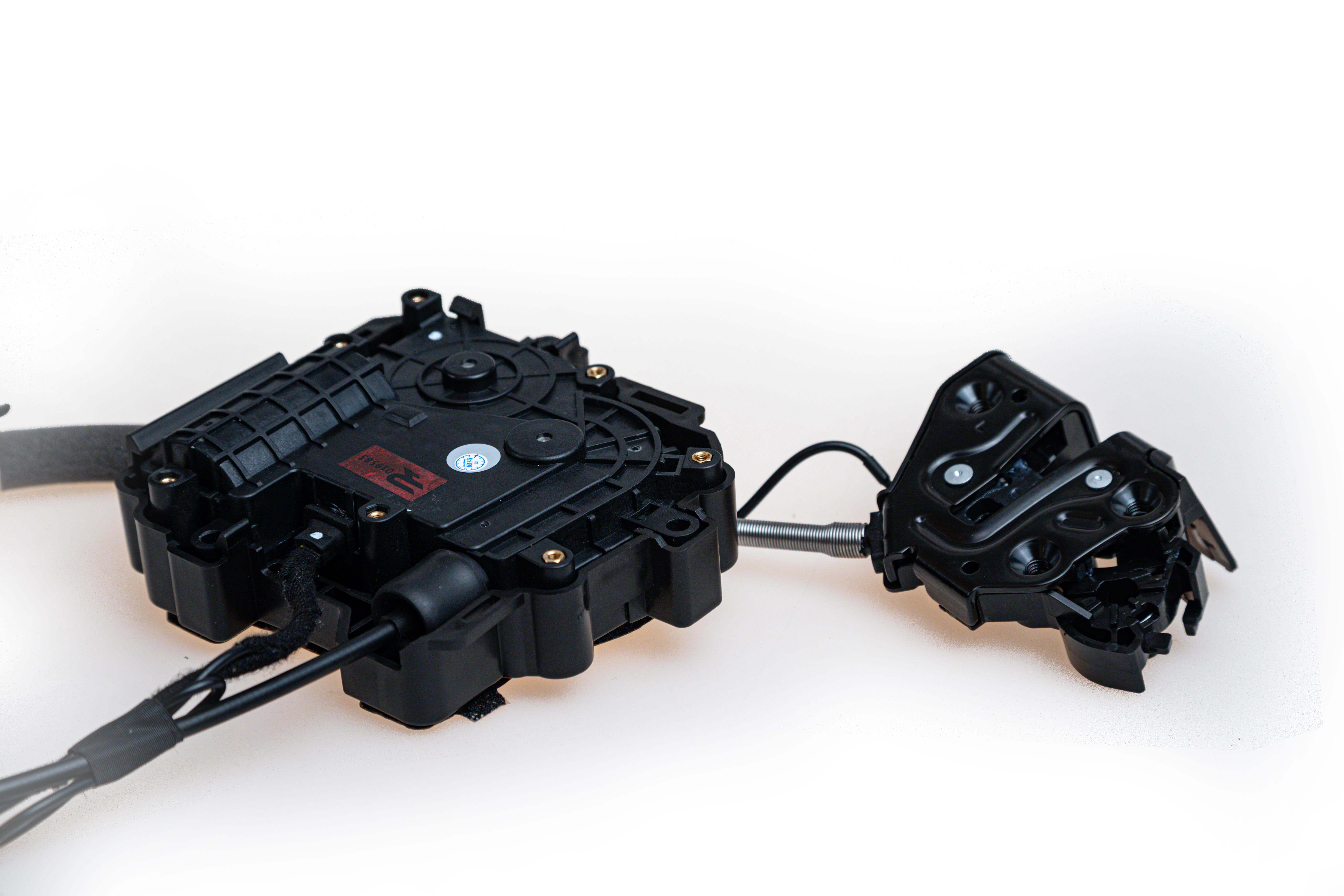 Комплект доводчиков Rulium AA-RL-LEX-N <br/>  Совместимость: <br />
  <br />
 Lexus TX 2023-2024 <br />
 Lexus LX2023 - н.в. <br />
 Lexus RX 2022г. КАНАДА <br />
 Lexus RX 2023 - н.в. <br />
  <br />